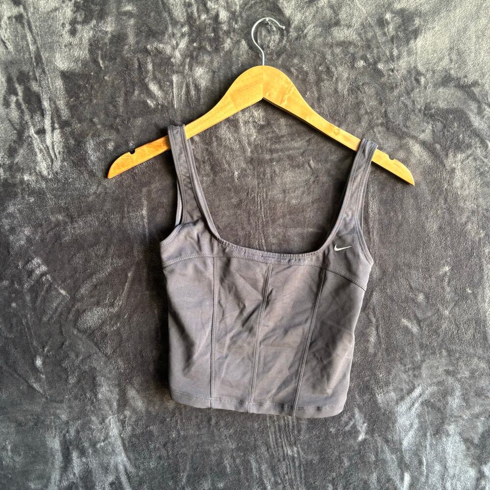 Vintage Nike Dri-Fit Tank Top Size Medium Color Gray
